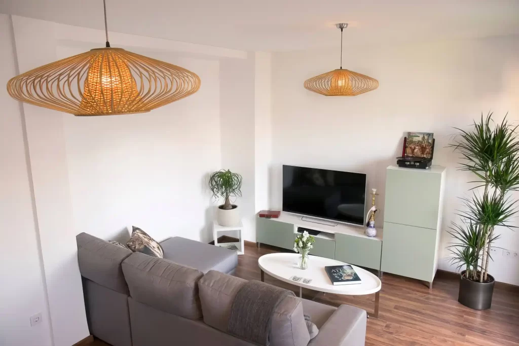 Monthly apartment rental in Valencia with a cozy living room