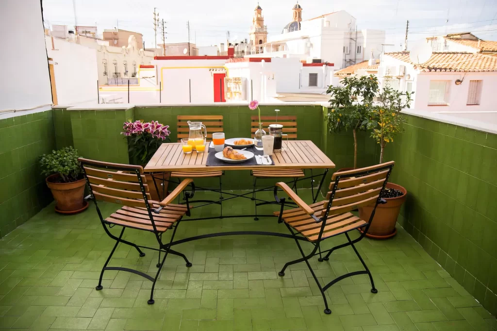 Valencia Apartment Rental with a green terrace at Terraza Verde